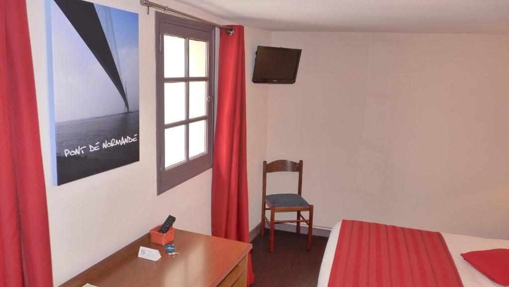 Hotel-Restaurant La P'Tite Auberge Lillebonne Kamer foto
