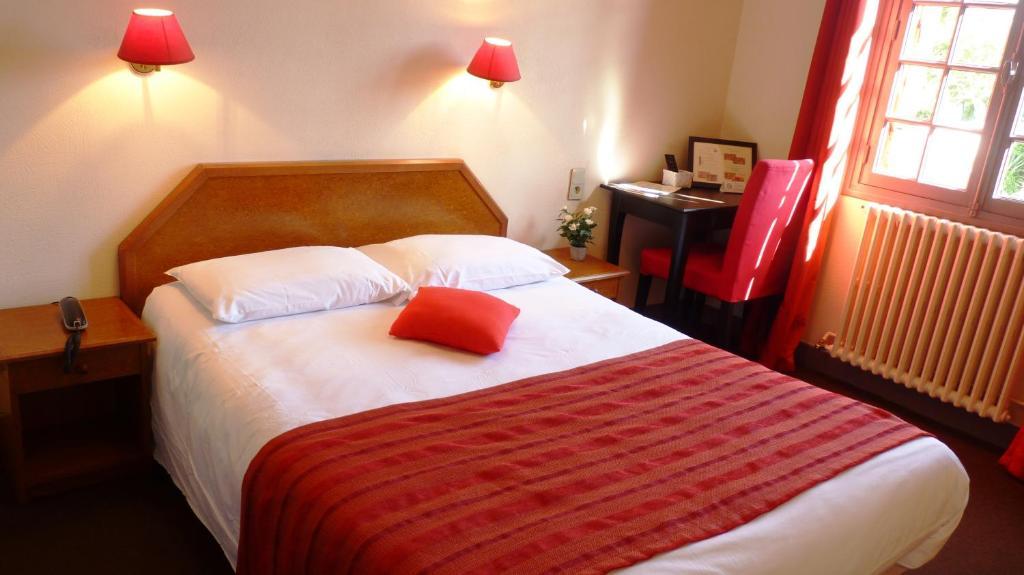 Hotel-Restaurant La P'Tite Auberge Lillebonne Kamer foto